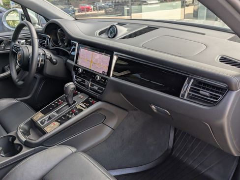 Certified 2026 Porsche Macan image 26