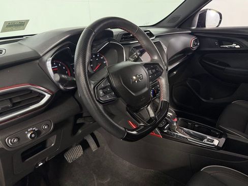 Used 2022 Chevrolet TrailBlazer RS FWD image 15