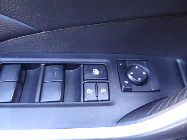 Used 2025 Toyota RAV4 LE AWD/4WD image 13