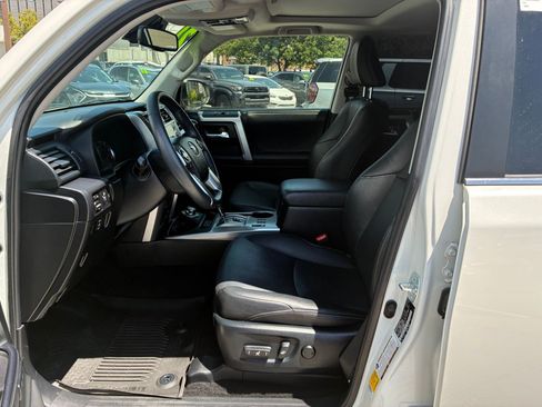Used 2021 Toyota 4Runner Limited AWD/4WD image 17