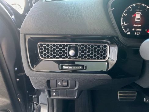 Used 2024 Honda Civic Sport image 7
