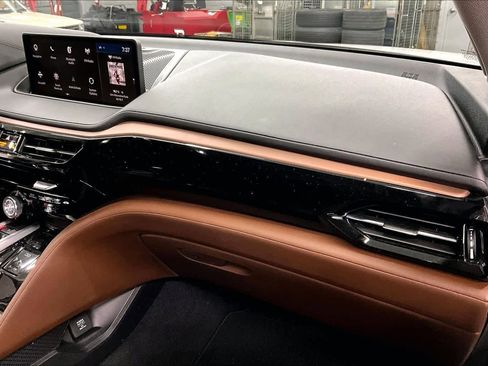 Used 2024 Acura MDX SH-AWD w/ Technology Package image 14