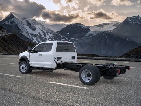 New 2026 Ford F450 XL w/ XL Chrome Package RWD image 5