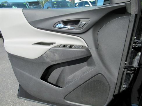 Certified 2023 Chevrolet Equinox LS w/ LS Convenience Package image 16