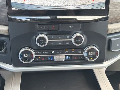 Used 2024 Ford Expedition Max Limited RWD image 18