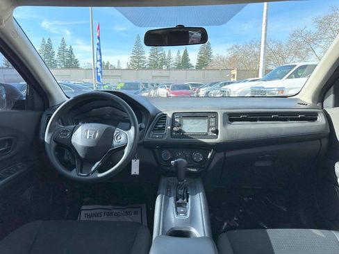 Used 2021 Honda HR-V LX image 14