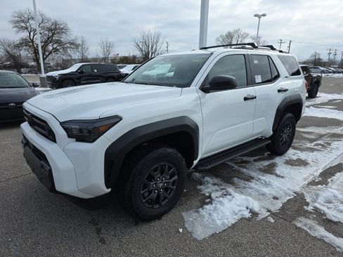 New 2025 Toyota 4Runner SR5 image 3