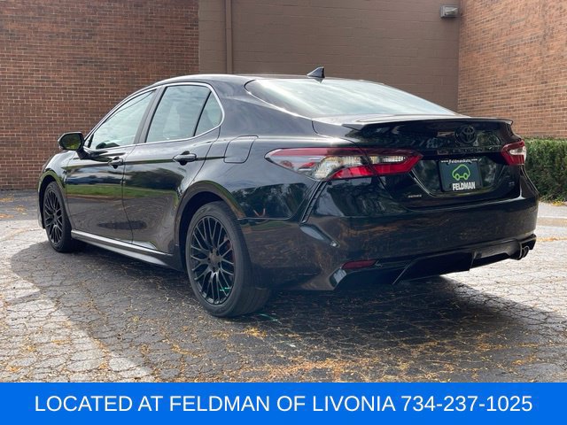 Used 2022 Toyota Camry SE FWD image 3