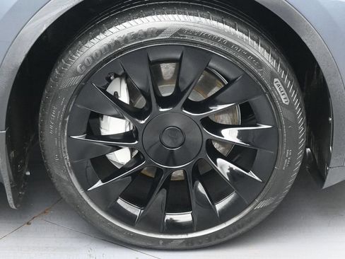 Used 2023 Tesla Model Y Long Range AWD/4WD image 8