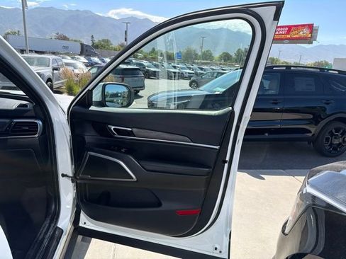 Certified 2025 Kia Telluride EX X-Line AWD/4WD image 36