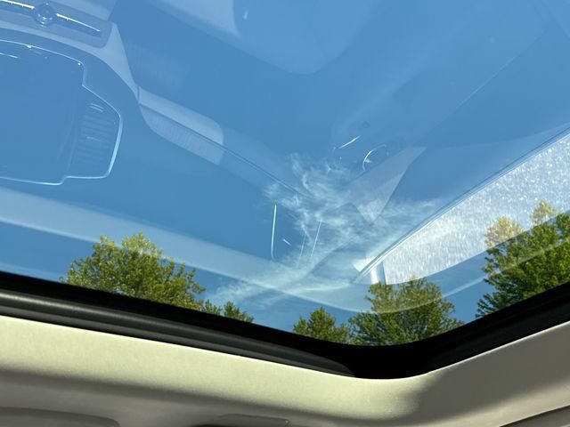 Certified 2023 Volvo XC90 B6 Plus w/ Protection Package AWD/4WD image 24