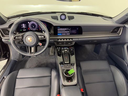 Used 2025 Porsche 911 Carrera image 15