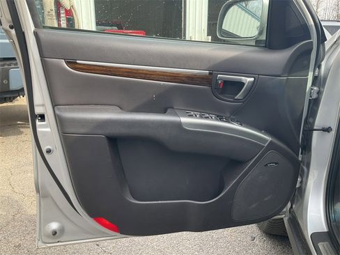 Used 2011 Hyundai Santa Fe Limited image 17