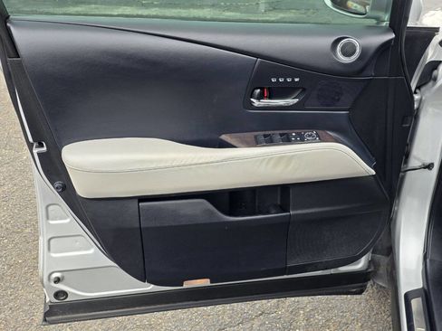 Used 2013 Lexus RX 450h Base AWD 4dr SUV w/ Navigation Pkg image 9