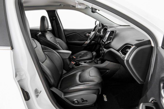 Used 2019 Jeep Cherokee Limited AWD/4WD image 32