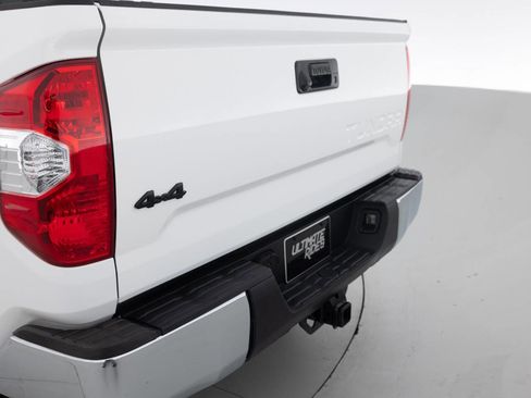 Used 2017 Toyota Tundra SR5 w/ SR5 Upgrade Package image 16