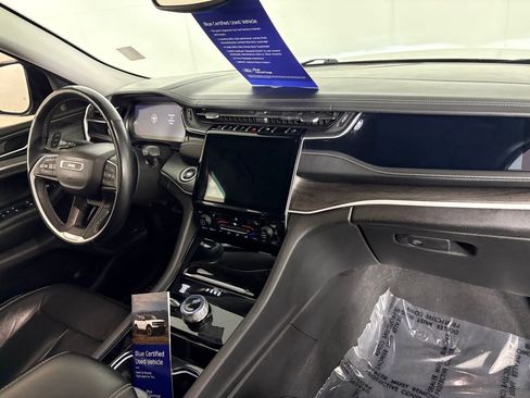 Used 2022 Jeep Grand Cherokee L Limited image 41