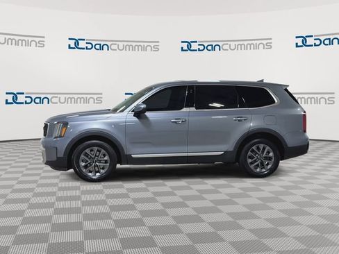 Used 2024 Kia Telluride LX AWD/4WD image 6