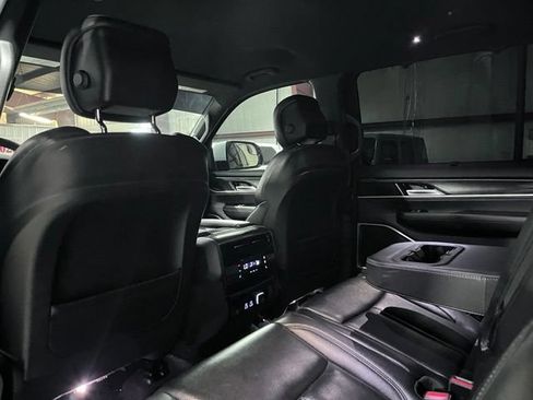 Used 2022 Jeep Wagoneer Series I w/ Convenience Group I AWD/4WD image 11