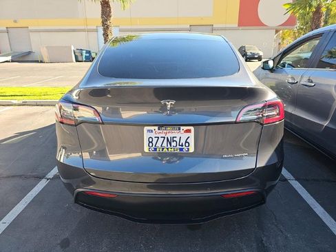 Used 2022 Tesla Model Y Long Range image 5