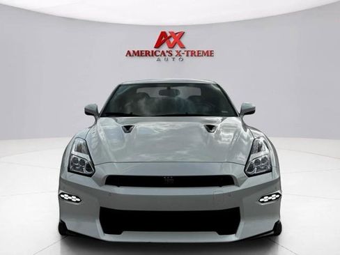 Used 2024 Nissan GT-R w/ Floor Mat Package AWD/4WD image 8