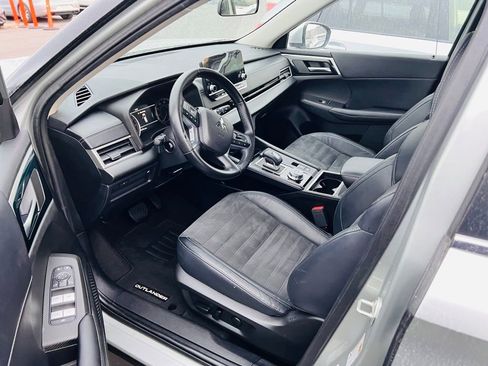 Used 2022 Mitsubishi Outlander SEL Black Edition image 10