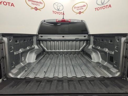 Used 2025 Chevrolet Colorado W/T w/ WT Custom Package image 30