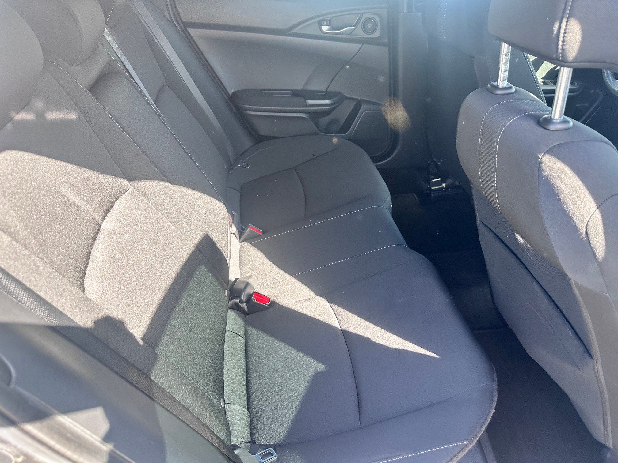 Used 2018 Honda Civic EX image 9