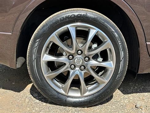 Used 2020 Buick Envision Essence w/ Experience Buick Package AWD/4WD image 19