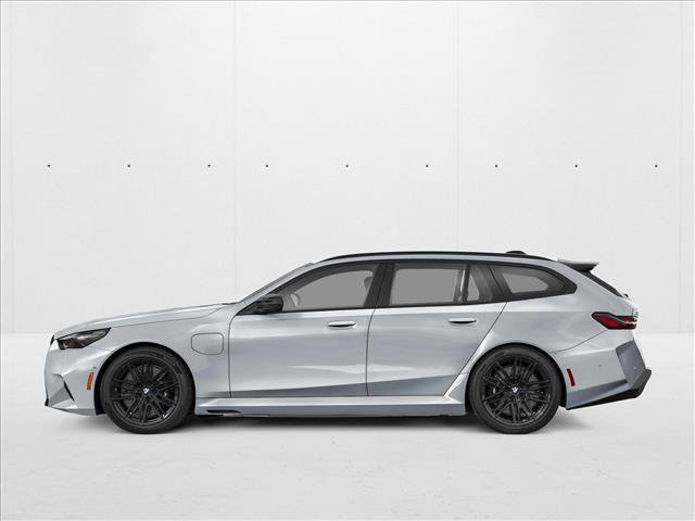 New 2027 BMW M5 Touring AWD/4WD image 3