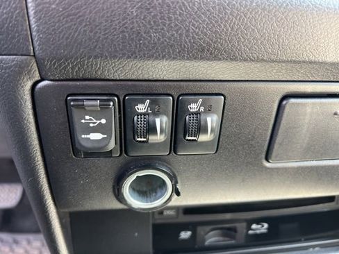 Used 2015 Toyota Sienna Limited Premium image 21