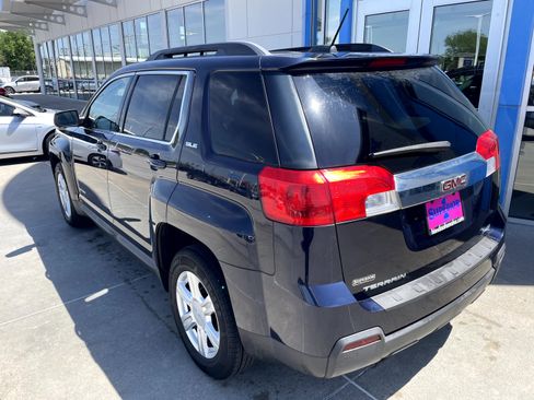 Used 2015 GMC Terrain SLE AWD/4WD image 2