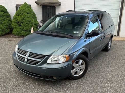 Used 2007 Dodge Grand Caravan SXT FWD image 1