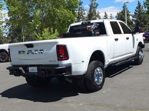 Used 2026 RAM 3500 Tradesman AWD/4WD image 8