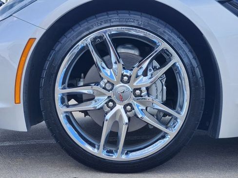 Used 2019 Chevrolet Corvette Stingray Convertible w/ 3LT Preferred Equipment Group RWD image 10