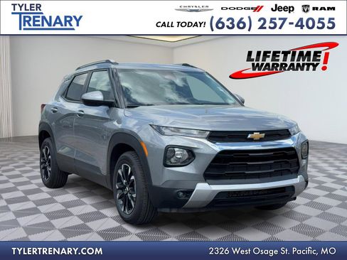 Used 2023 Chevrolet TrailBlazer LT w/ Convenience Package FWD image 1