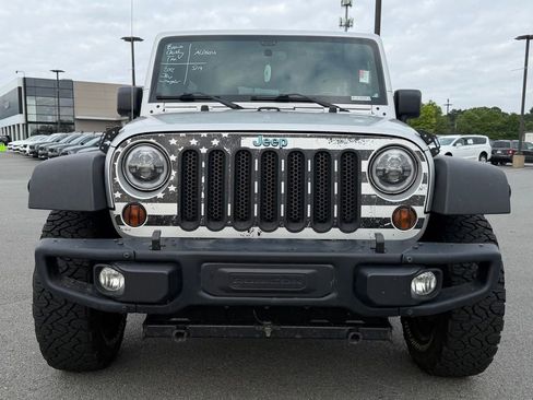 Used 2012 Jeep Wrangler Unlimited Rubicon w/ Connectivity Group AWD/4WD image 2