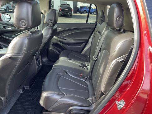 Used 2018 Buick Envision Essence image 25
