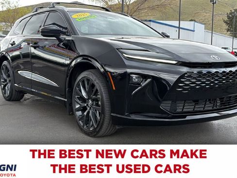 Certified 2025 Toyota Crown Signia AWD/4WD image 1