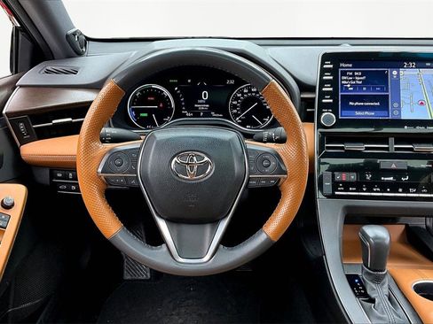 Used 2022 Toyota Avalon Limited image 5