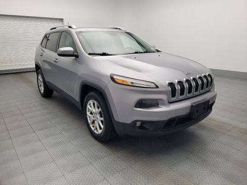 Used 2014 Jeep Cherokee Latitude w/ Cold Weather Group AWD/4WD image 13