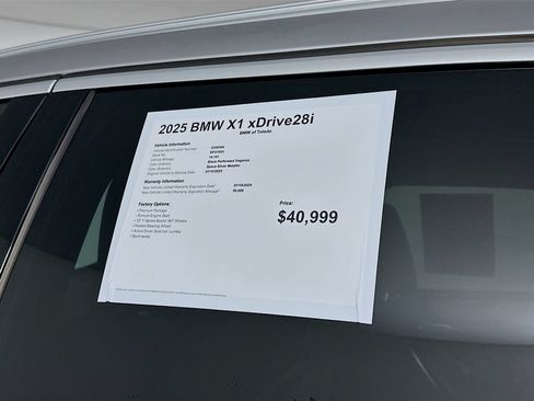Used 2025 BMW X1 xDrive28i AWD/4WD image 12