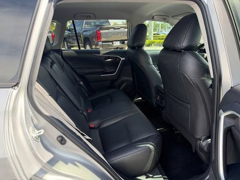 Certified 2021 Toyota RAV4 XLE FWD image 18