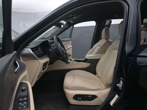Used 2024 Jeep Grand Cherokee Limited AWD/4WD image 10