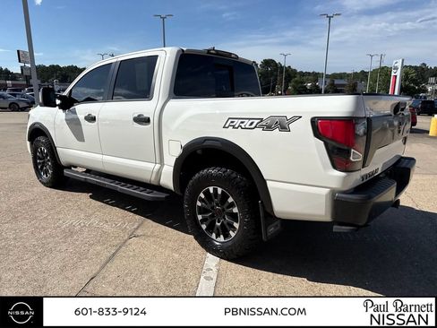 Used 2023 Nissan Titan PRO-4X w/ Pro-4x Convenience Package AWD/4WD image 13