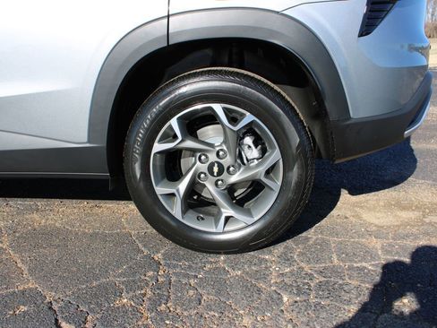 New 2026 Chevrolet Trax LT image 17