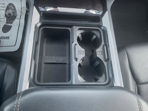 Used 2023 Ford F350 Lariat w/ Chrome Package image 18