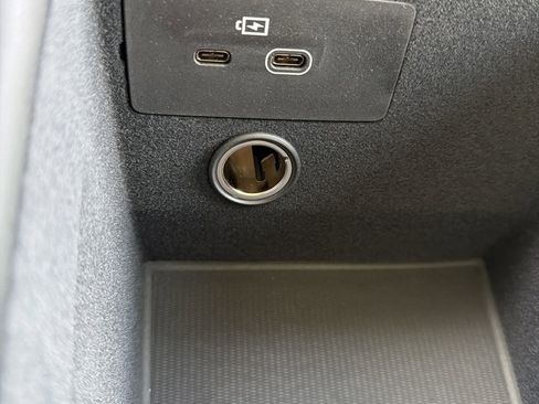 New 2026 Volvo XC90 B5 Core w/ Protection Package Premier image 55