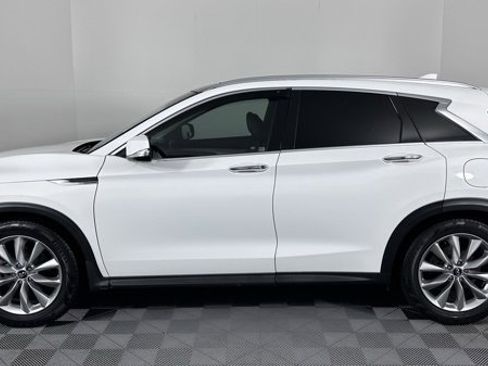 Used 2019 INFINITI QX50 Luxe w/ Navigation Package image 5