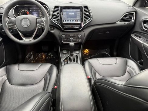 Used 2022 Jeep Cherokee Limited image 12